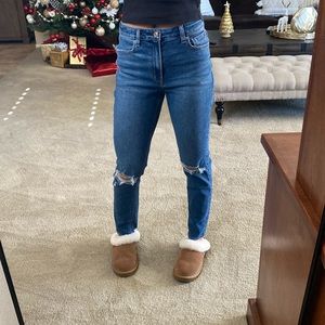 American Eagle Mom Jean